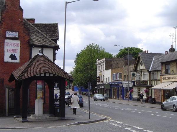 loughton high road by peter house and carol murray.jpg